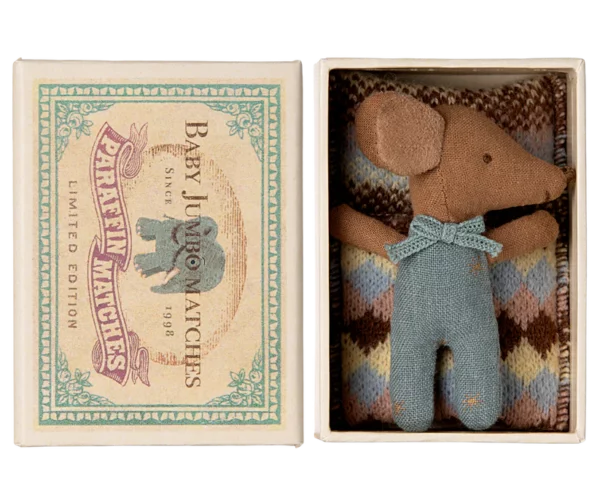 Bébé souris endormi - Bleu