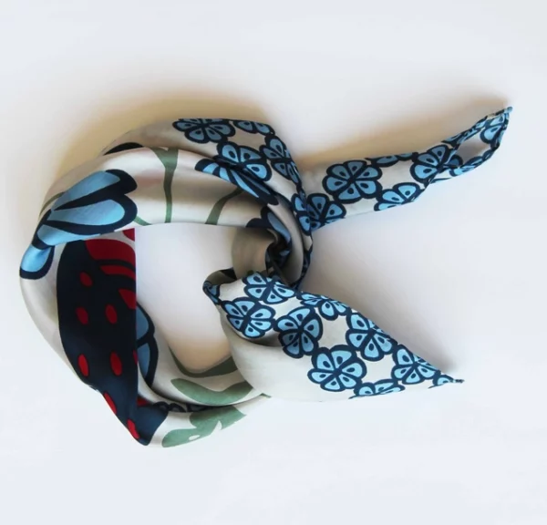 Mini foulard en soie Alice bleu – Image 2