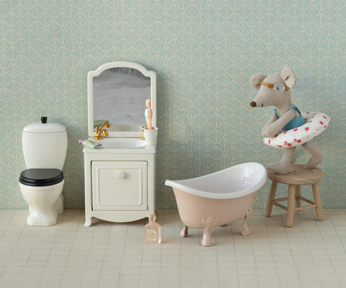 Petite soeur et sa bouée – Image 2